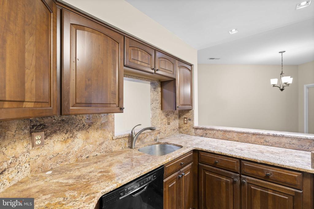 11292 HARBOR COURT 1292