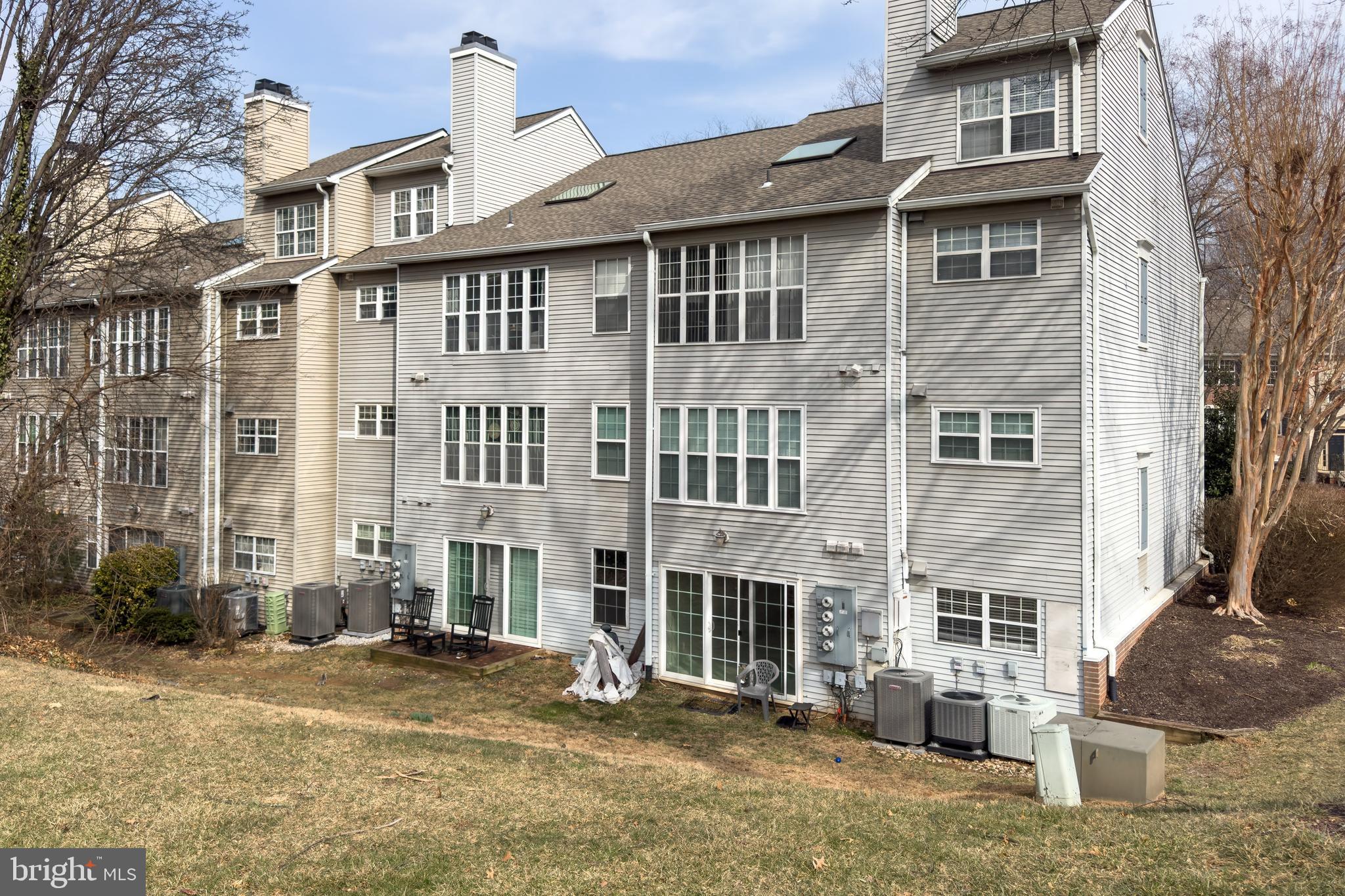 3902 GOLF TEE COURT 101