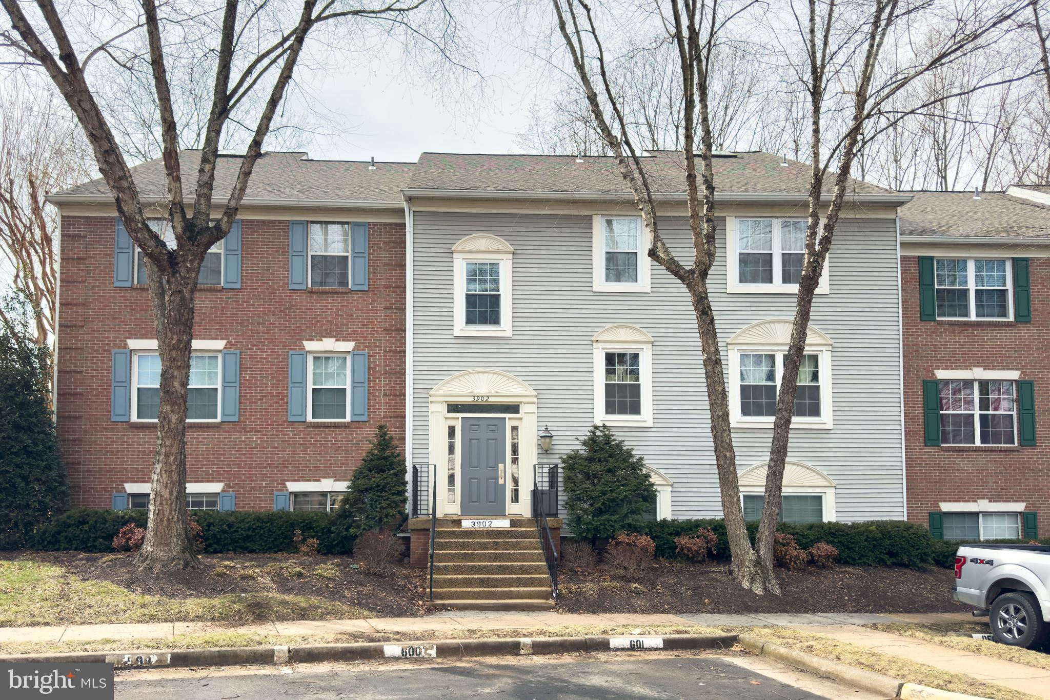 3902 GOLF TEE COURT 101