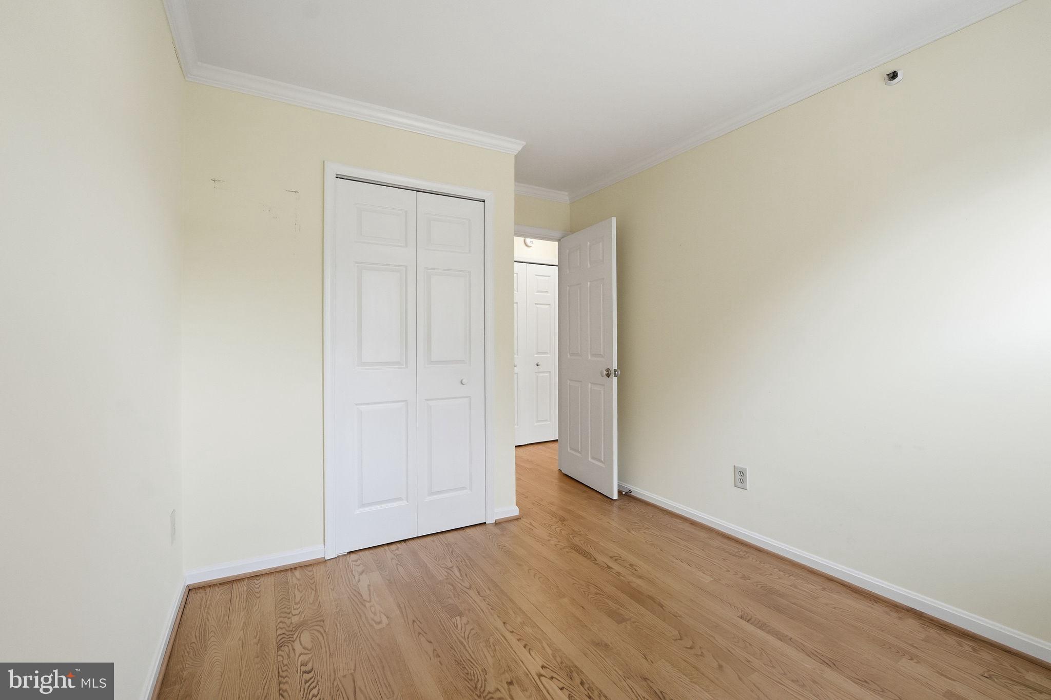 207 LOCUST STREET A SE