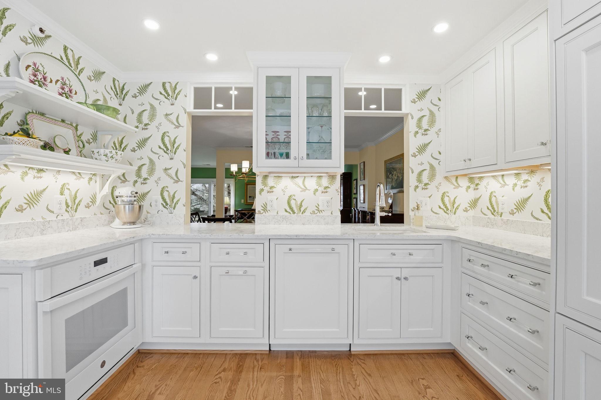 207 LOCUST STREET A SE