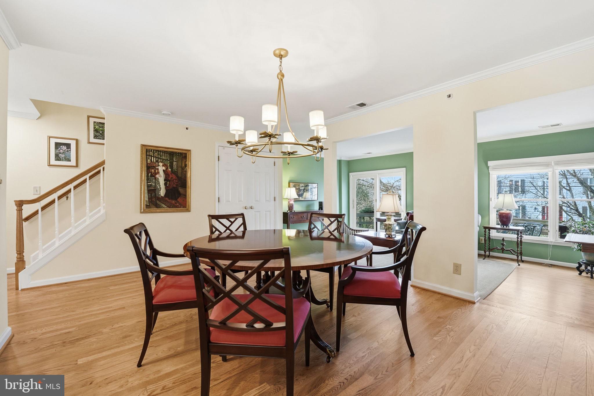 207 LOCUST STREET A SE