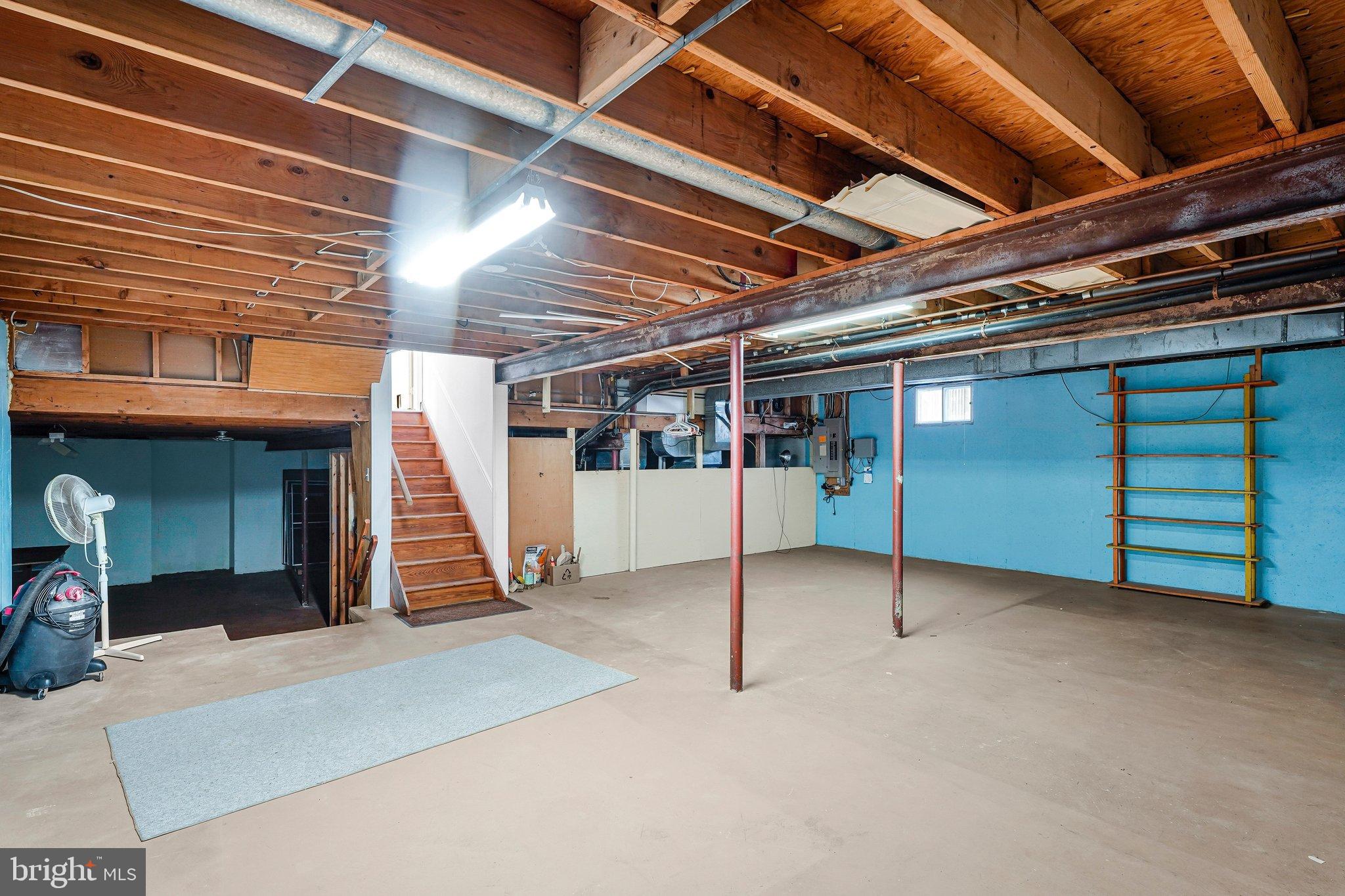 11820 WAYLAND STREET