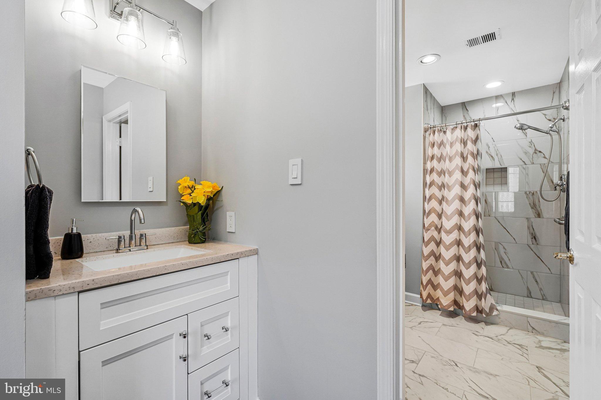 11820 WAYLAND STREET