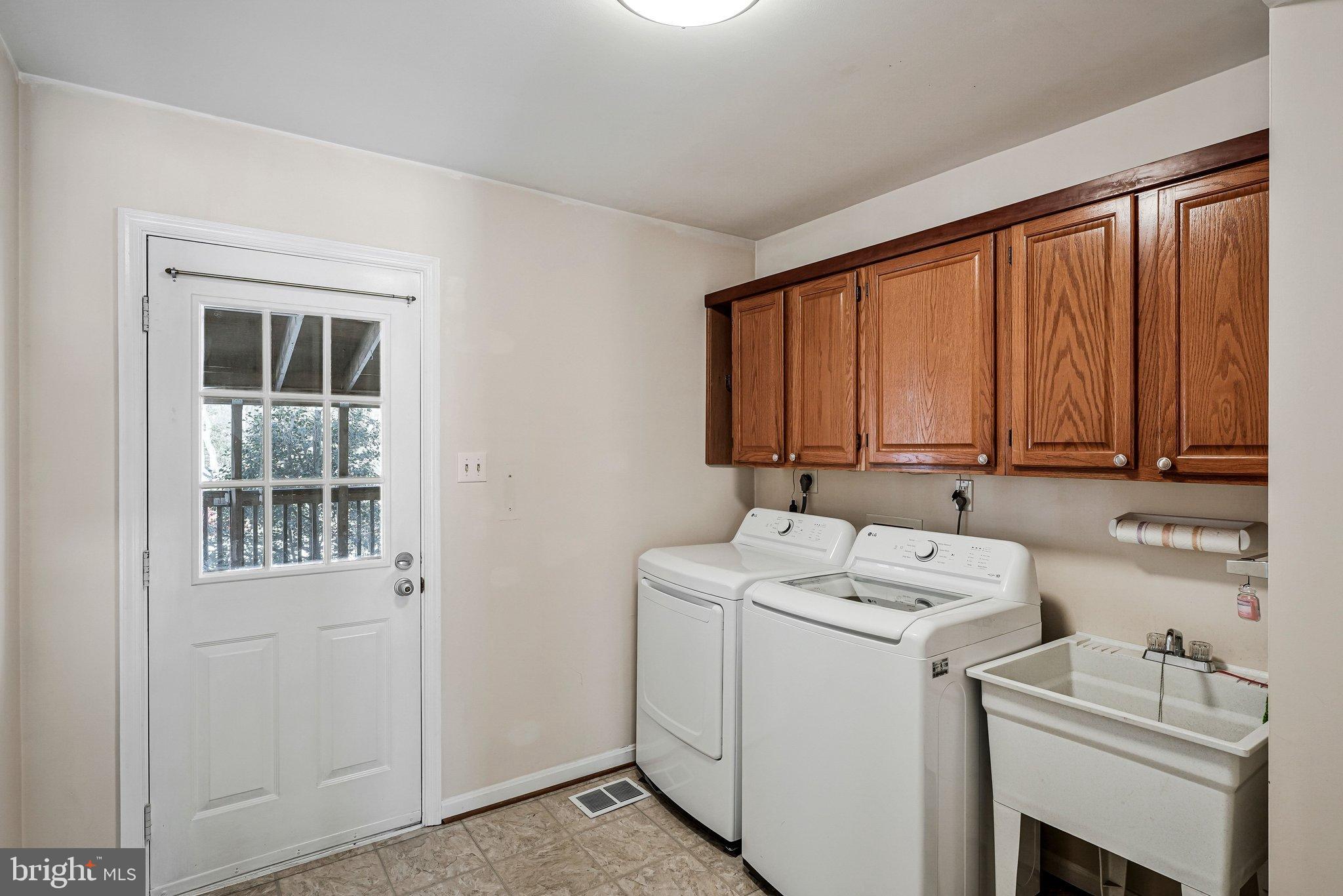 11820 WAYLAND STREET