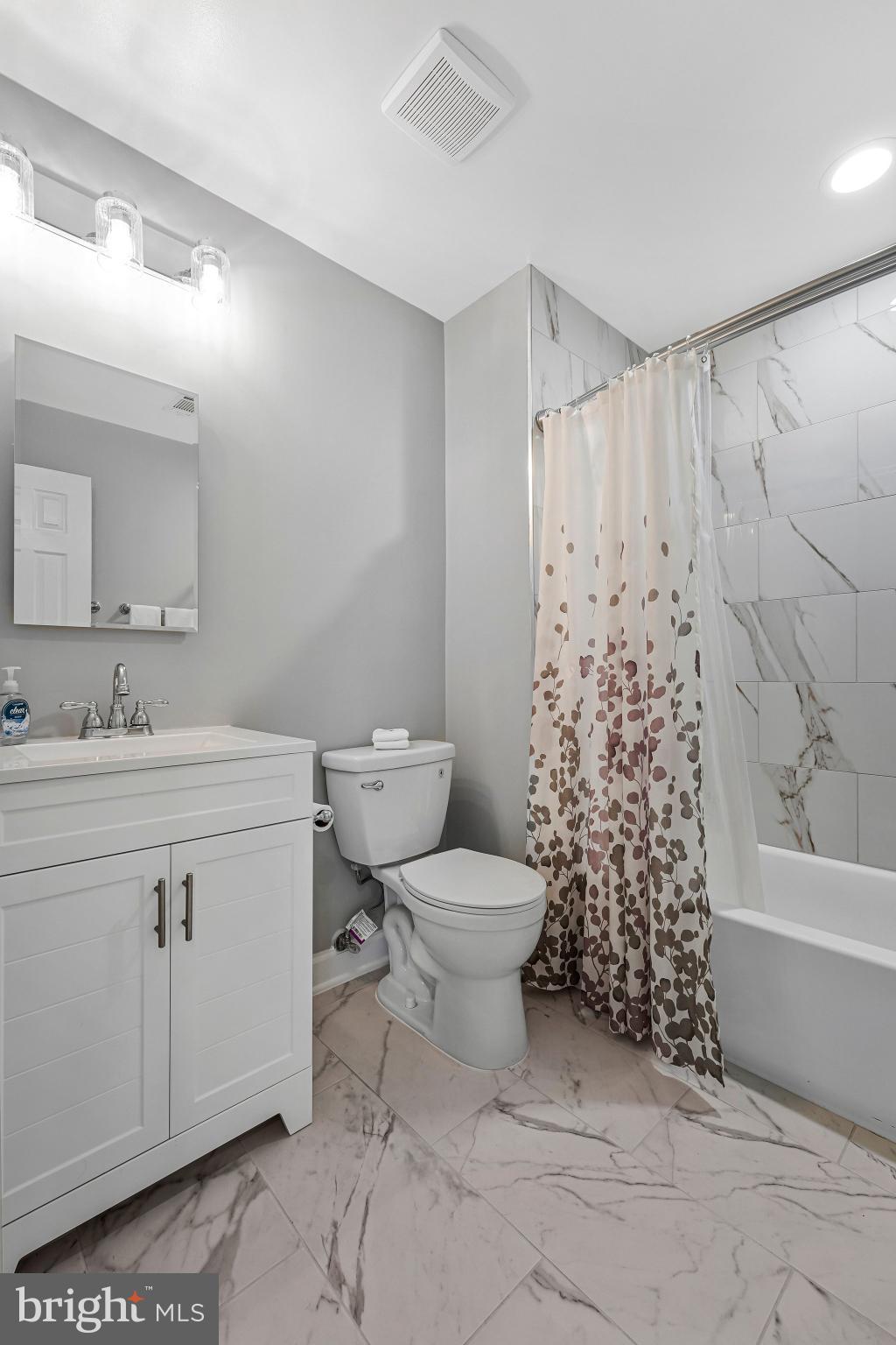 11820 WAYLAND STREET