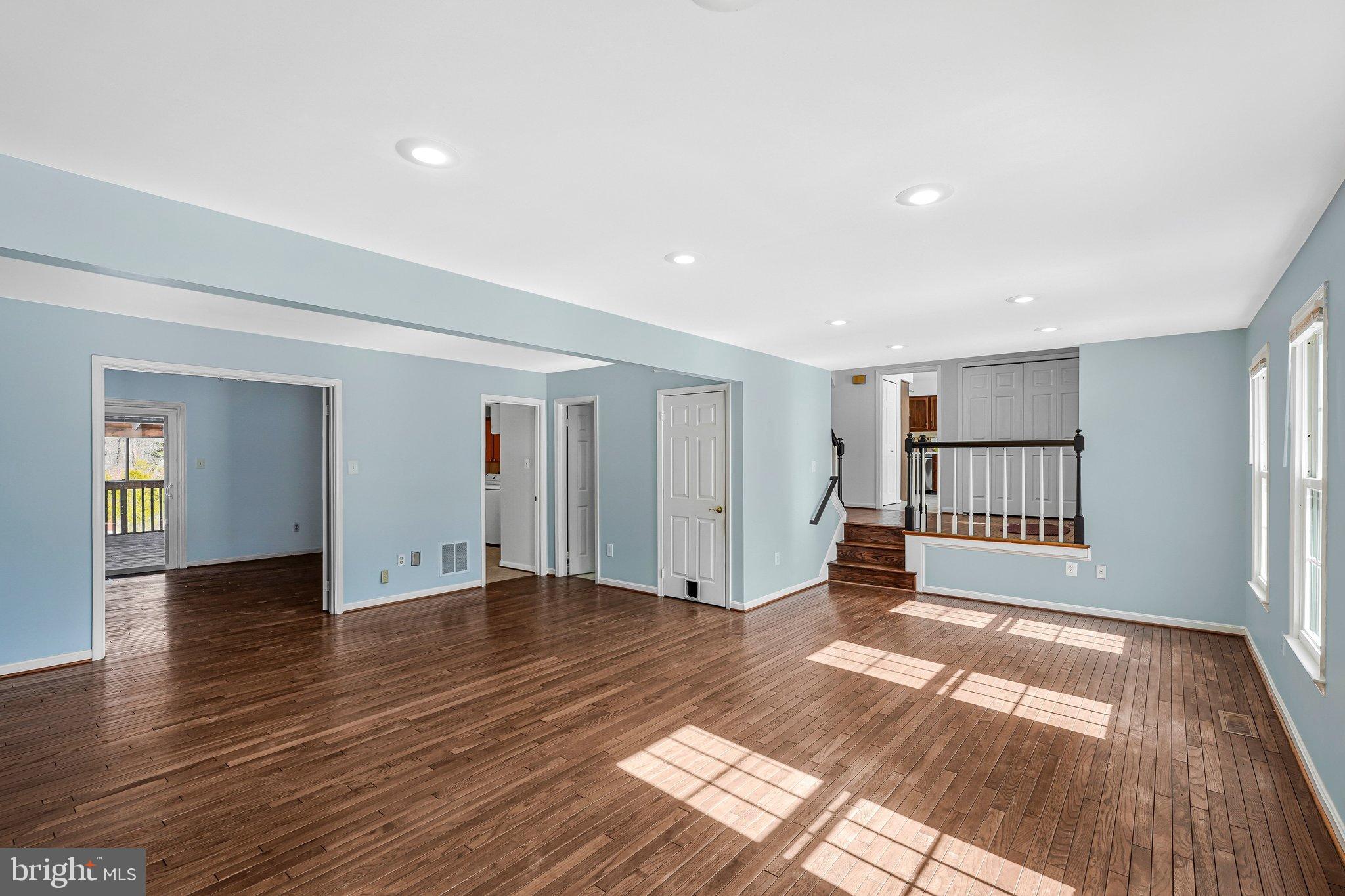 11820 WAYLAND STREET