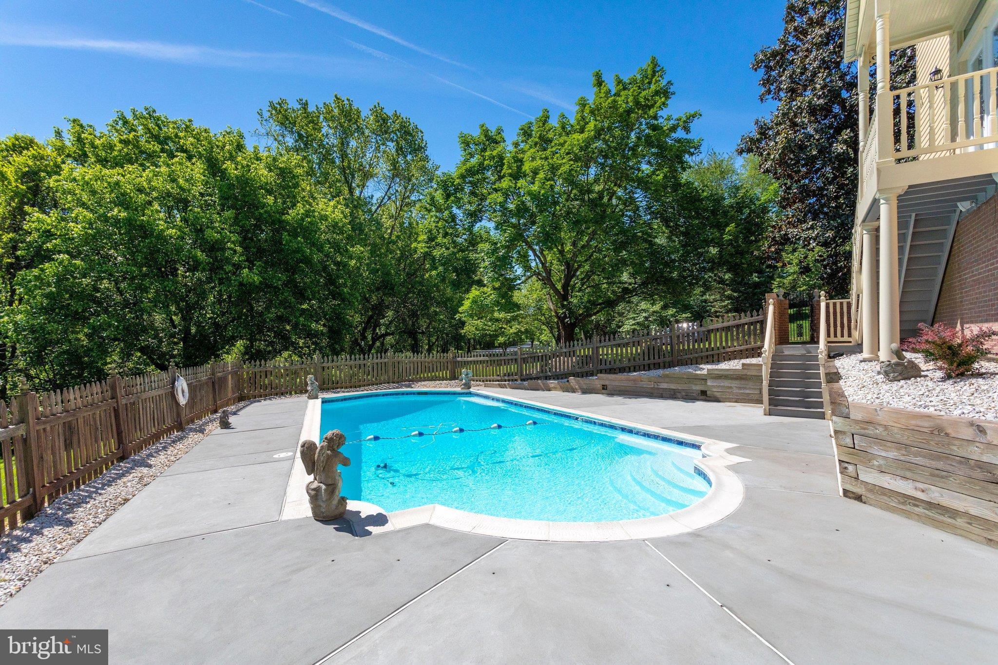 1435 ROSEWOOD HILL DRIVE