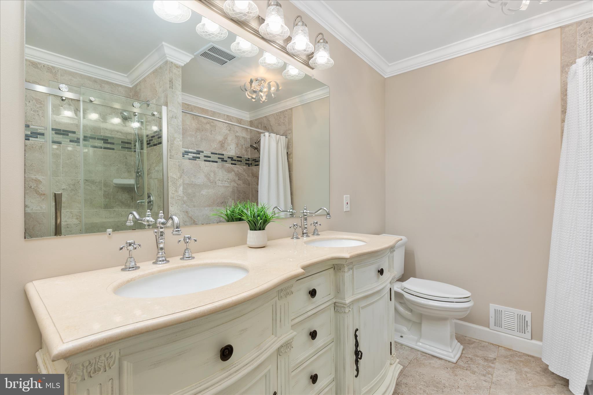 1435 ROSEWOOD HILL DRIVE