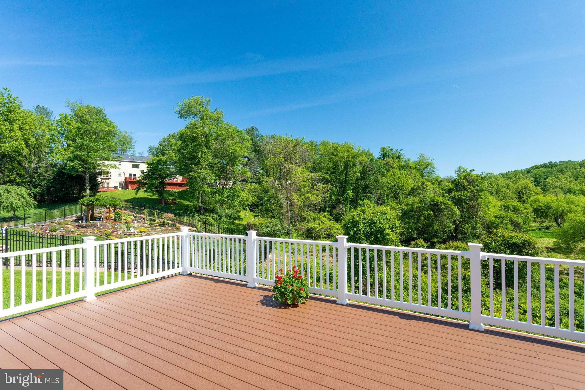 1435 ROSEWOOD HILL DRIVE