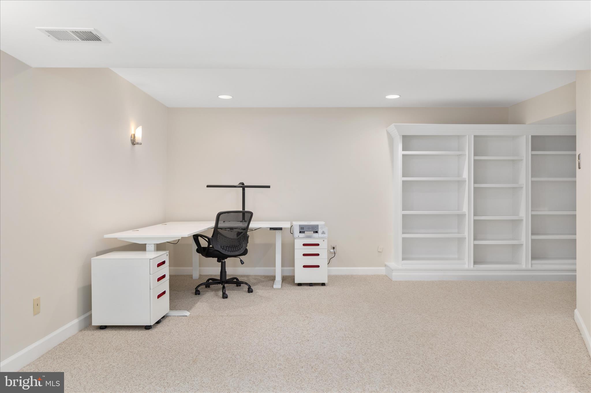 1435 ROSEWOOD HILL DRIVE