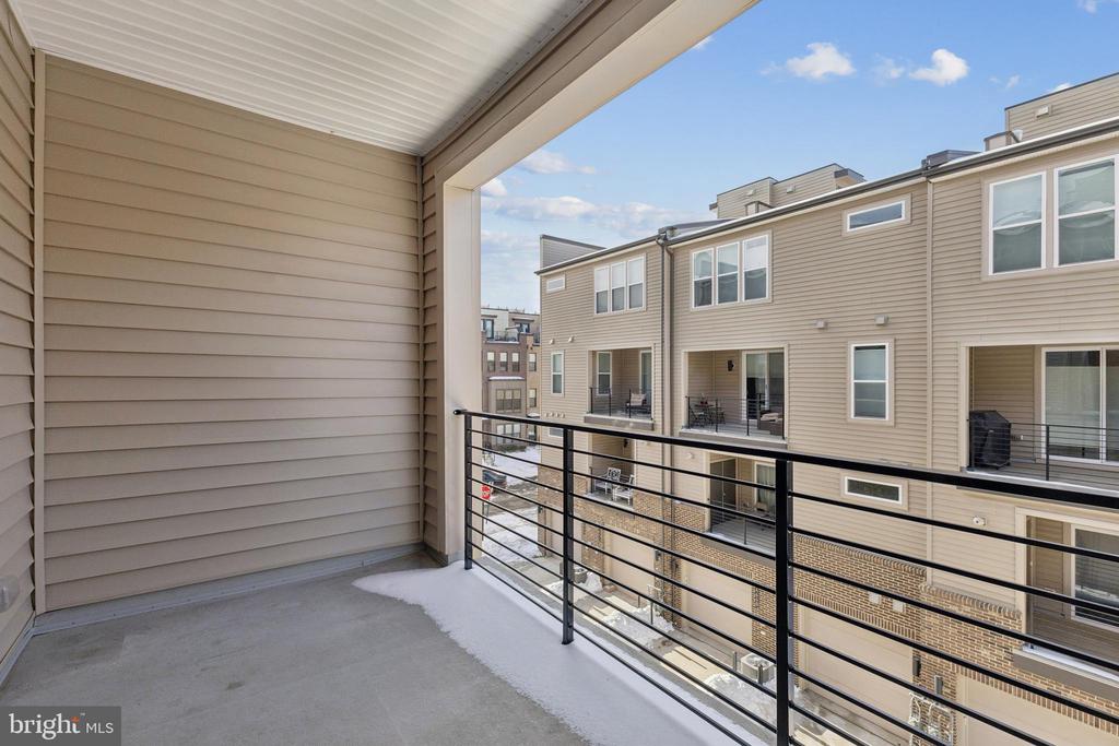 4635 CHARGER PLACE 805