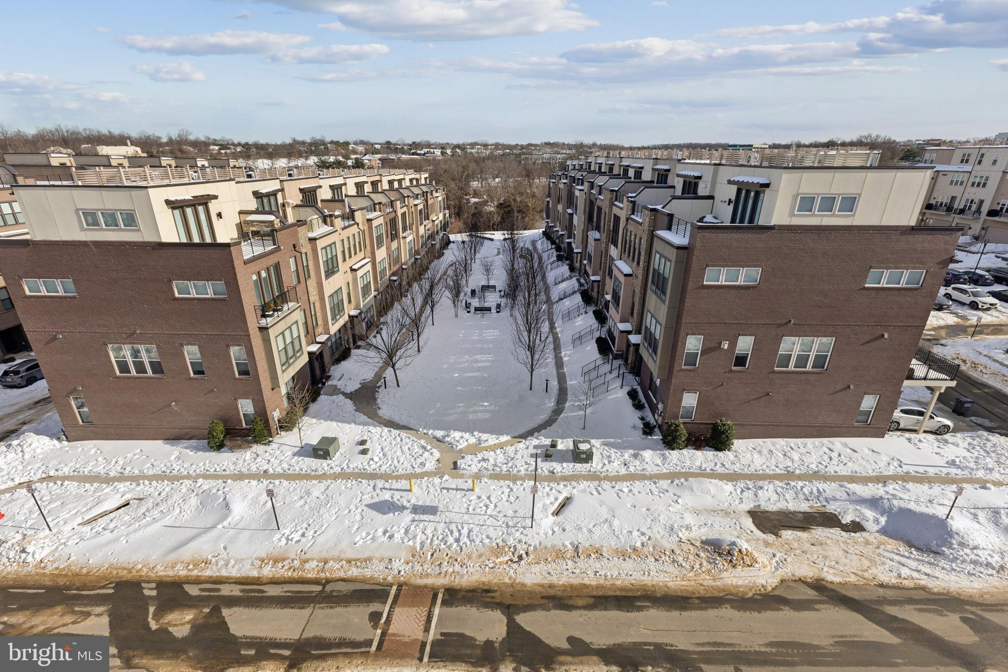 4635 CHARGER PLACE 805