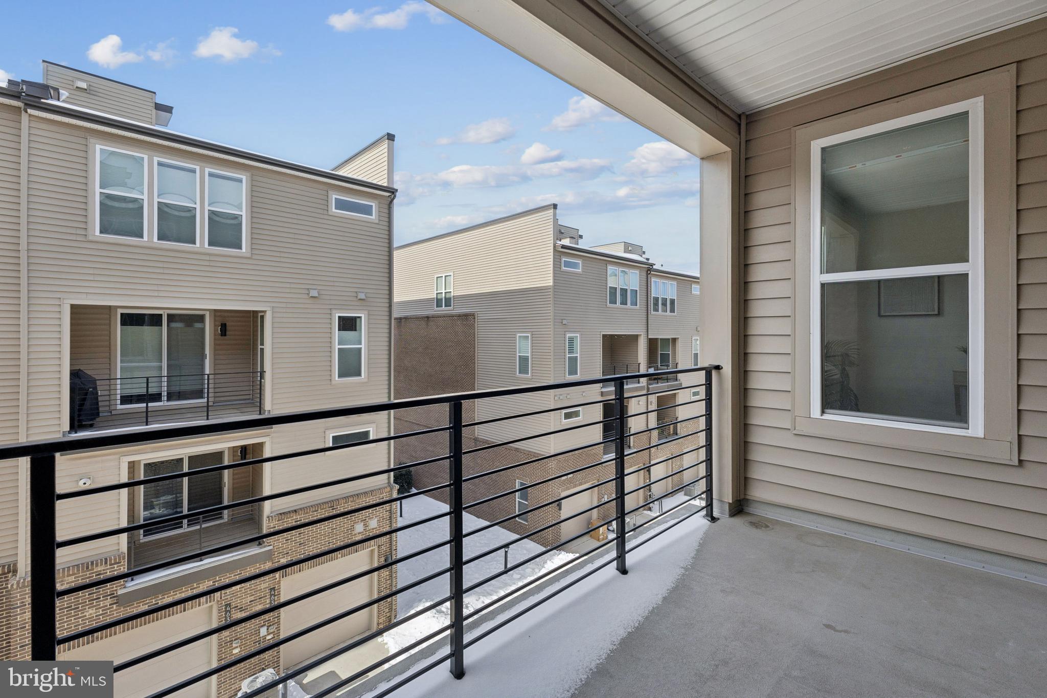 4635 CHARGER PLACE 805