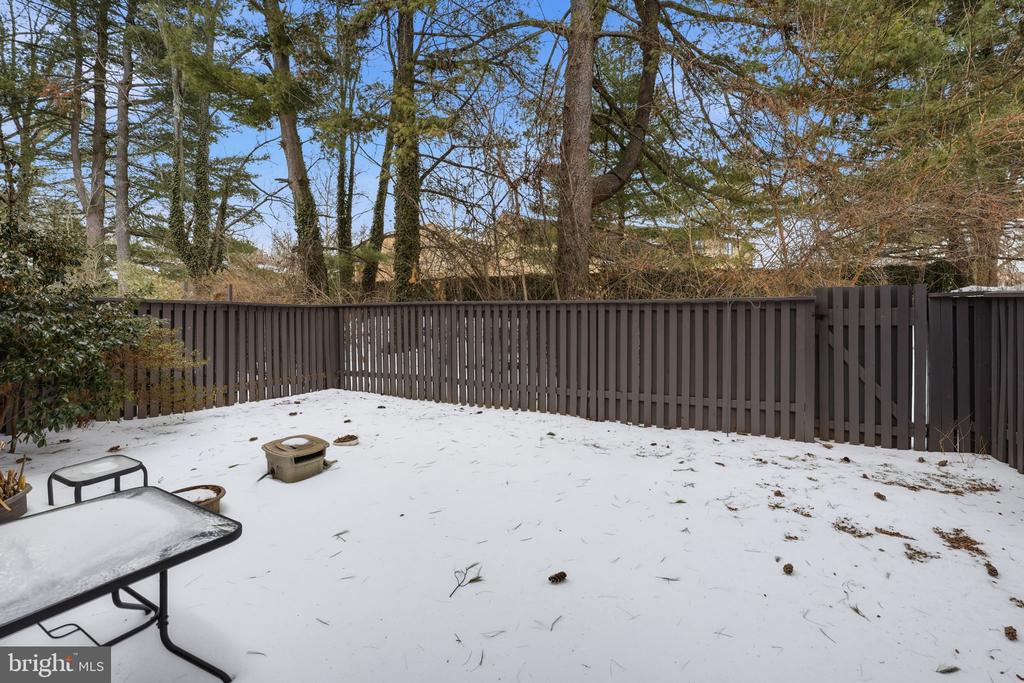 1735 IVY OAK SQUARE 7