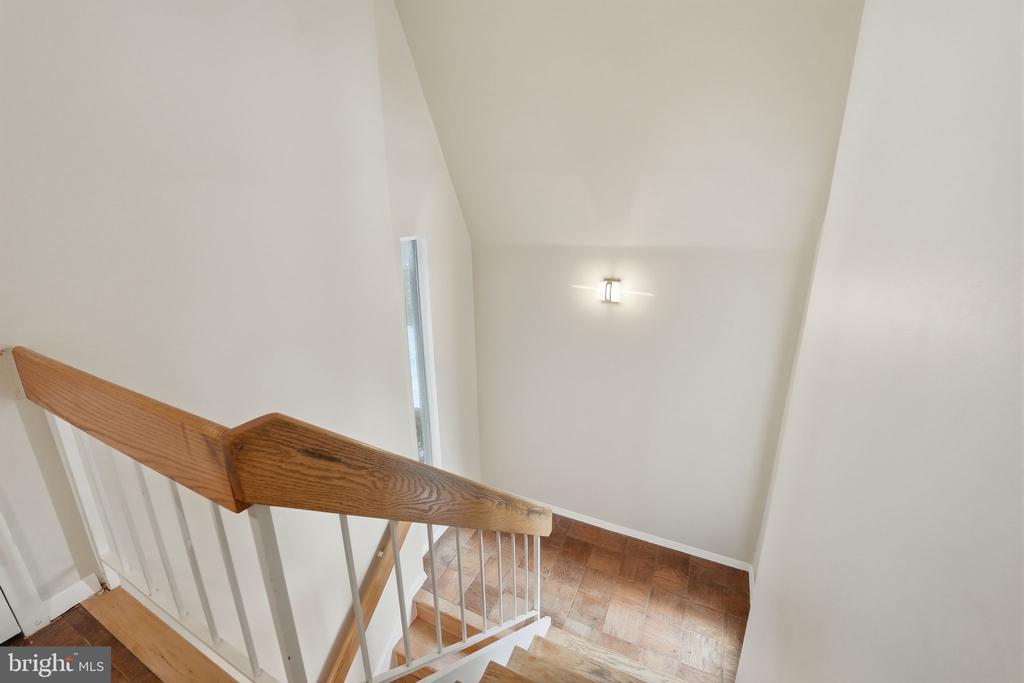 1735 IVY OAK SQUARE 7