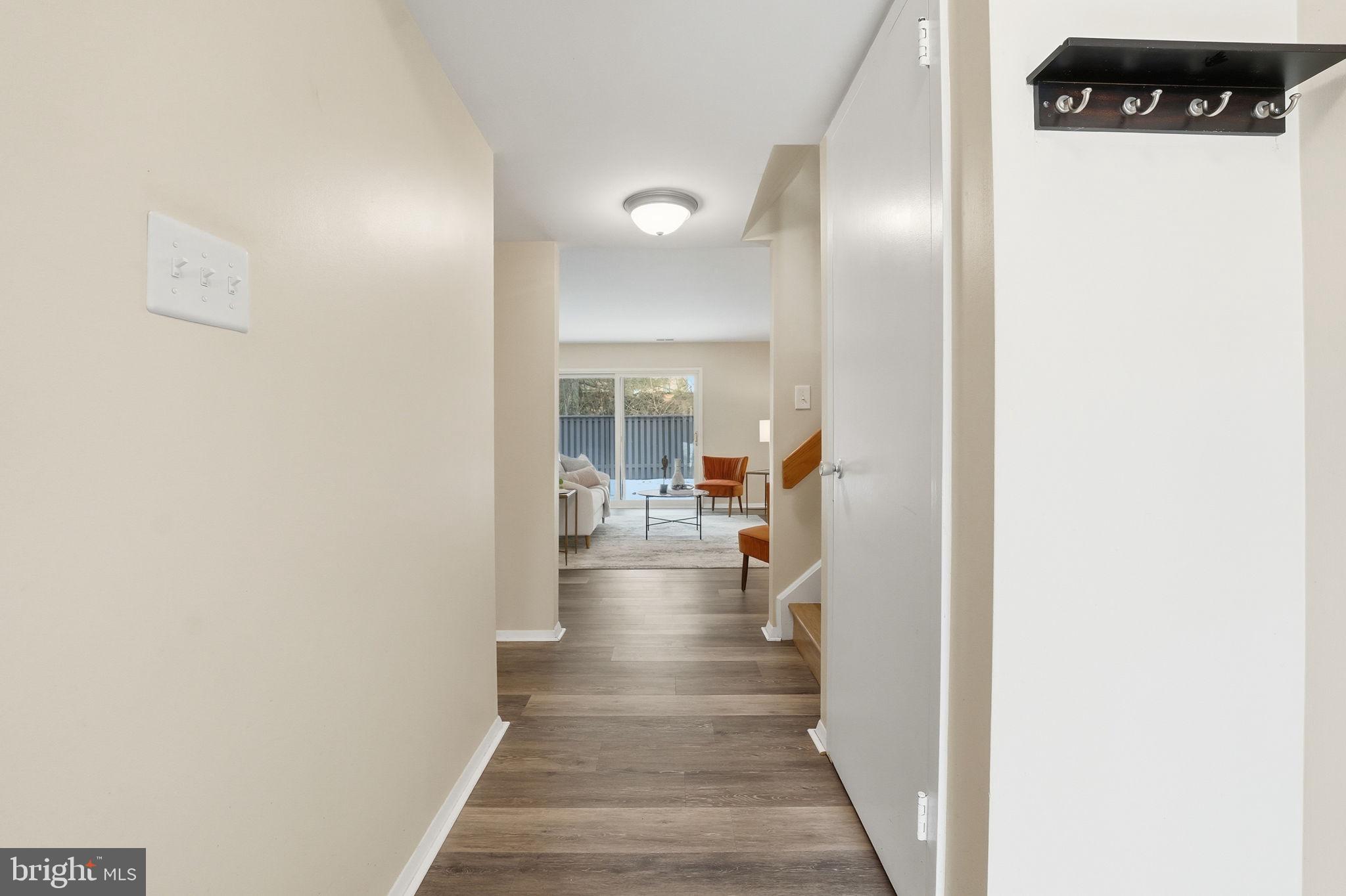 1735 IVY OAK SQUARE 7