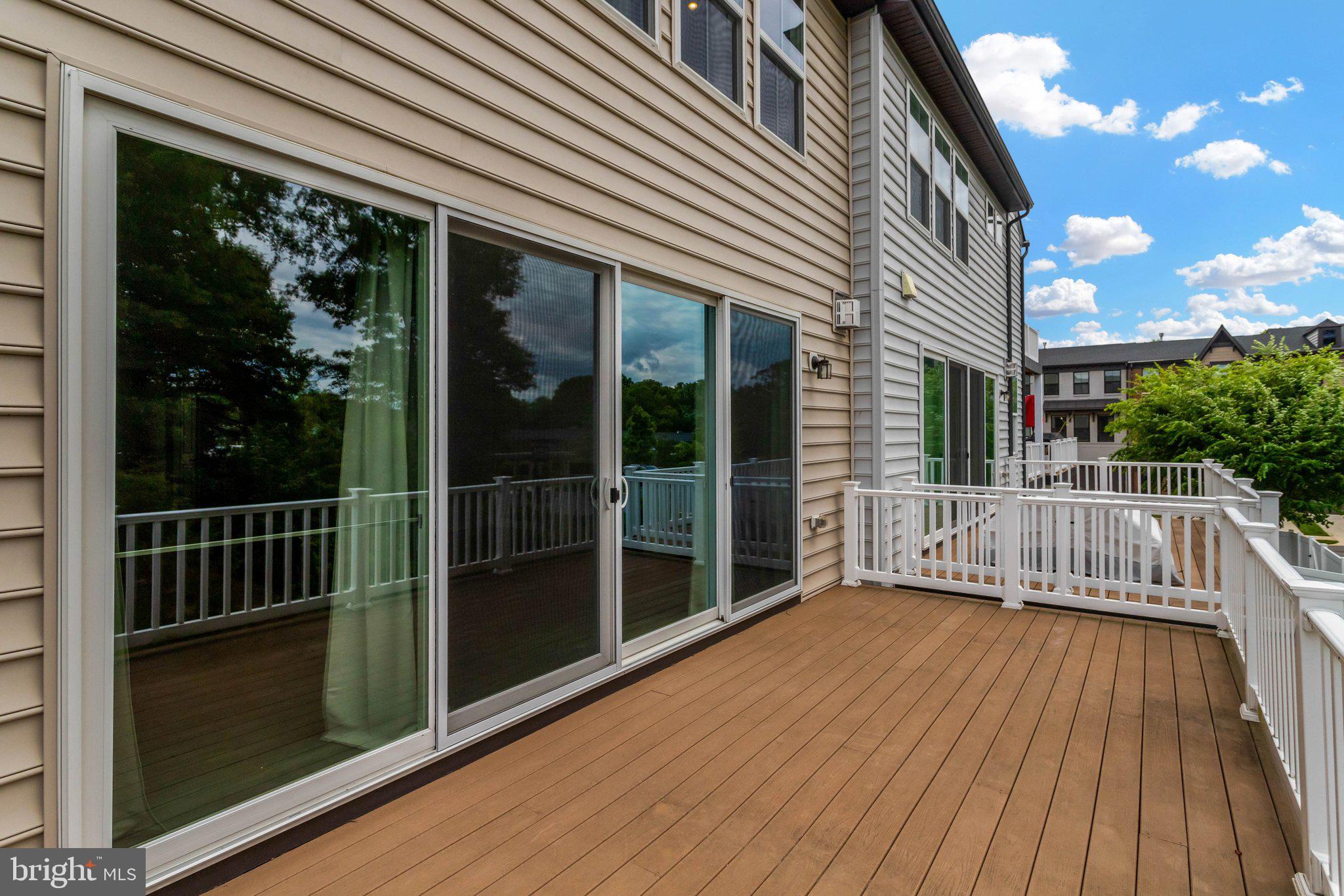 8102 ZOE PLACE