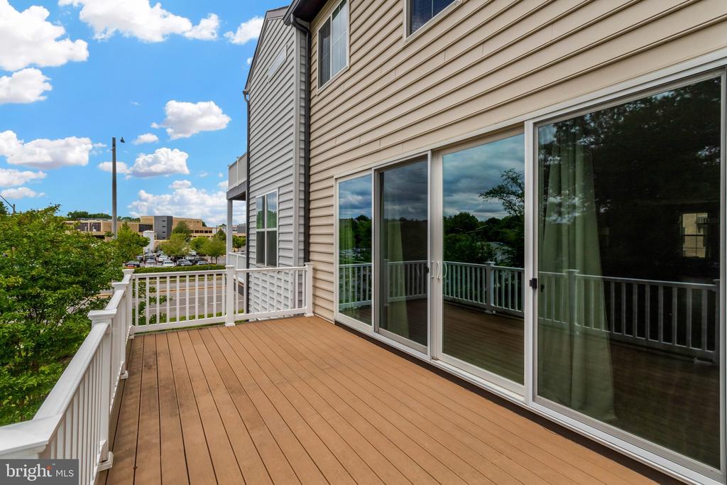 8102 ZOE PLACE
