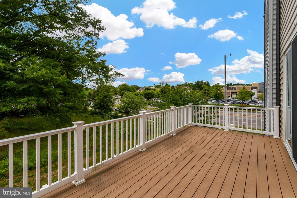 8102 ZOE PLACE