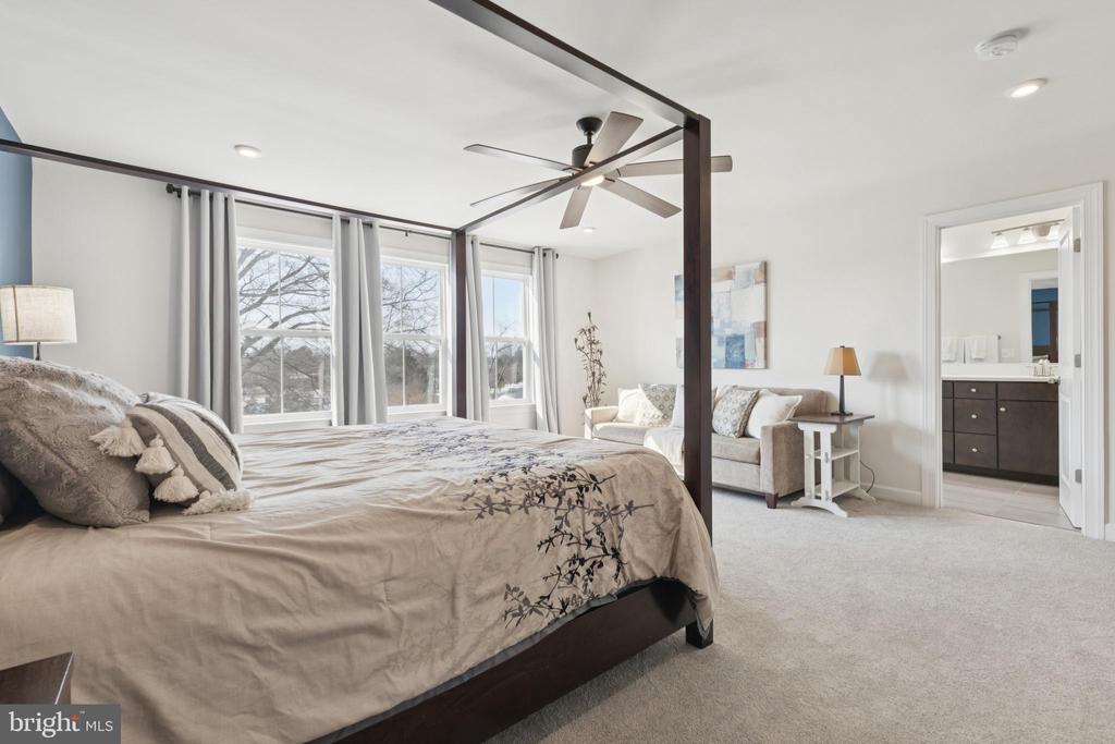 8102 ZOE PLACE