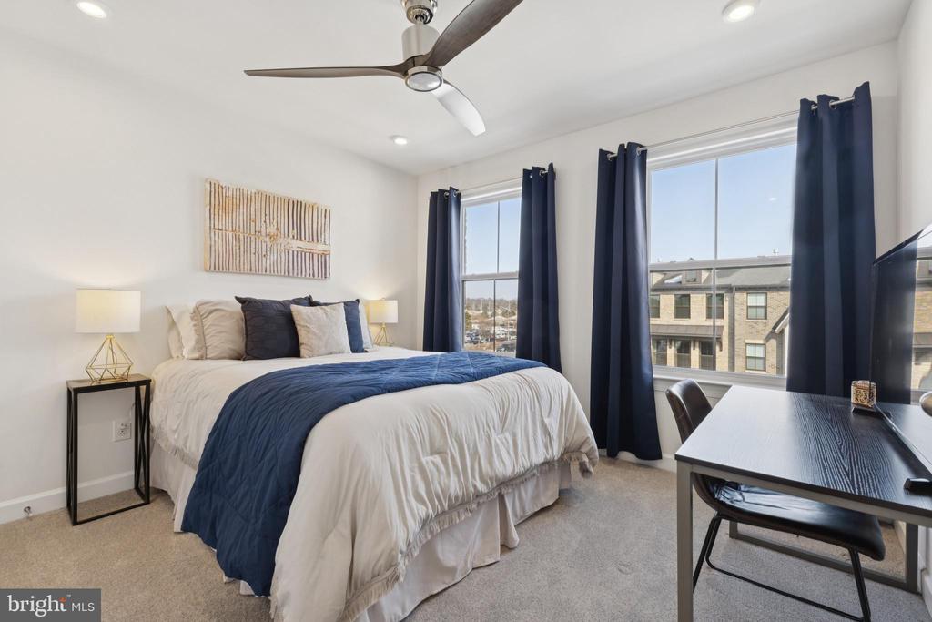 8102 ZOE PLACE
