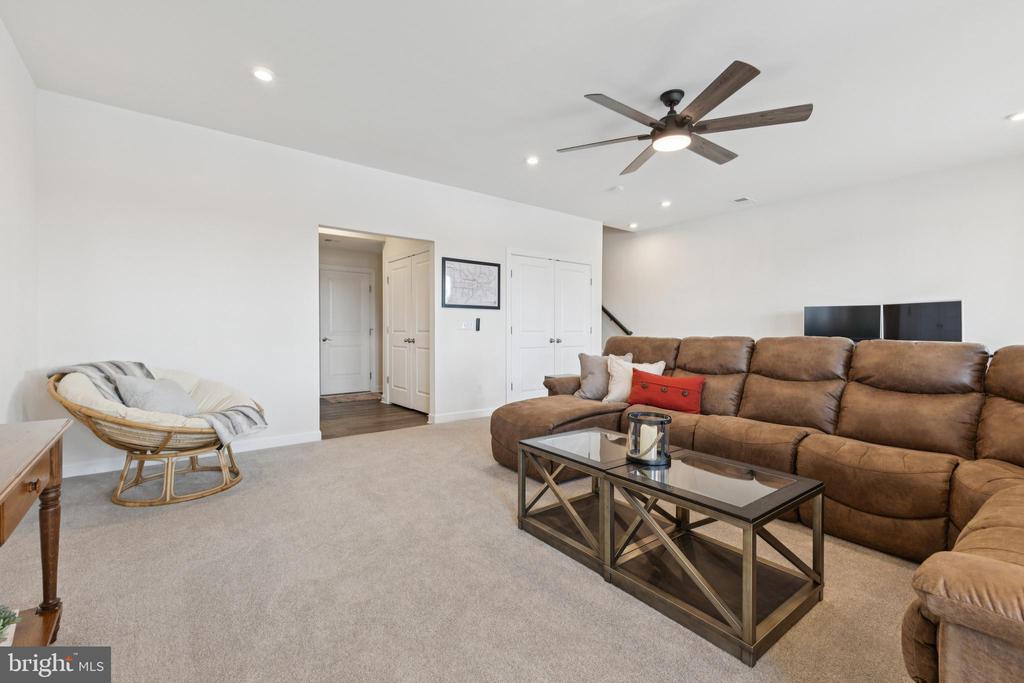 8102 ZOE PLACE