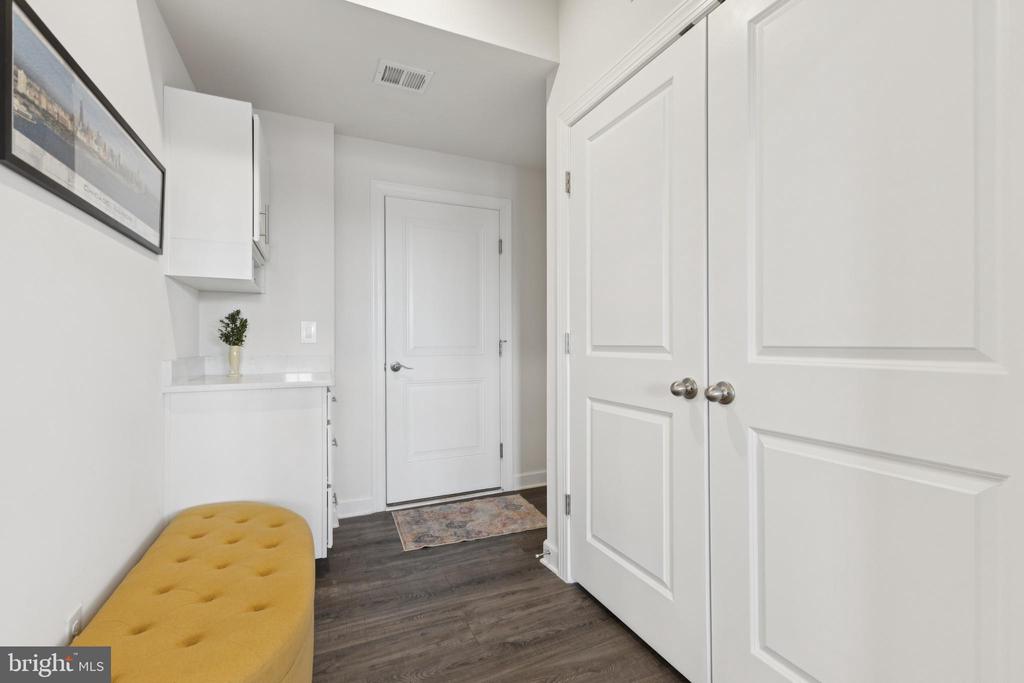 8102 ZOE PLACE