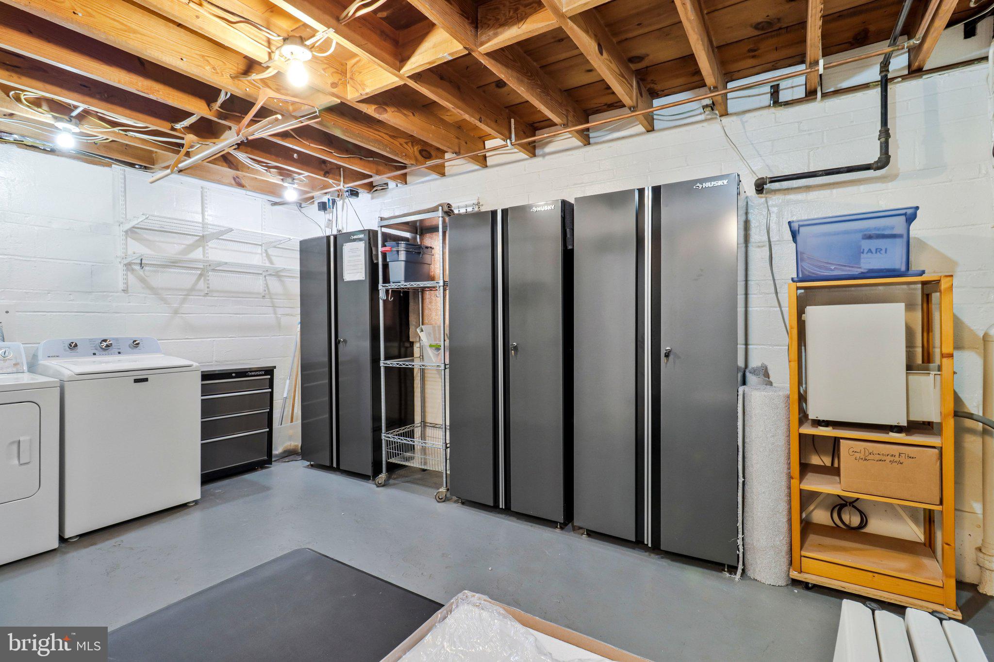 6323 HILLCREST PLACE