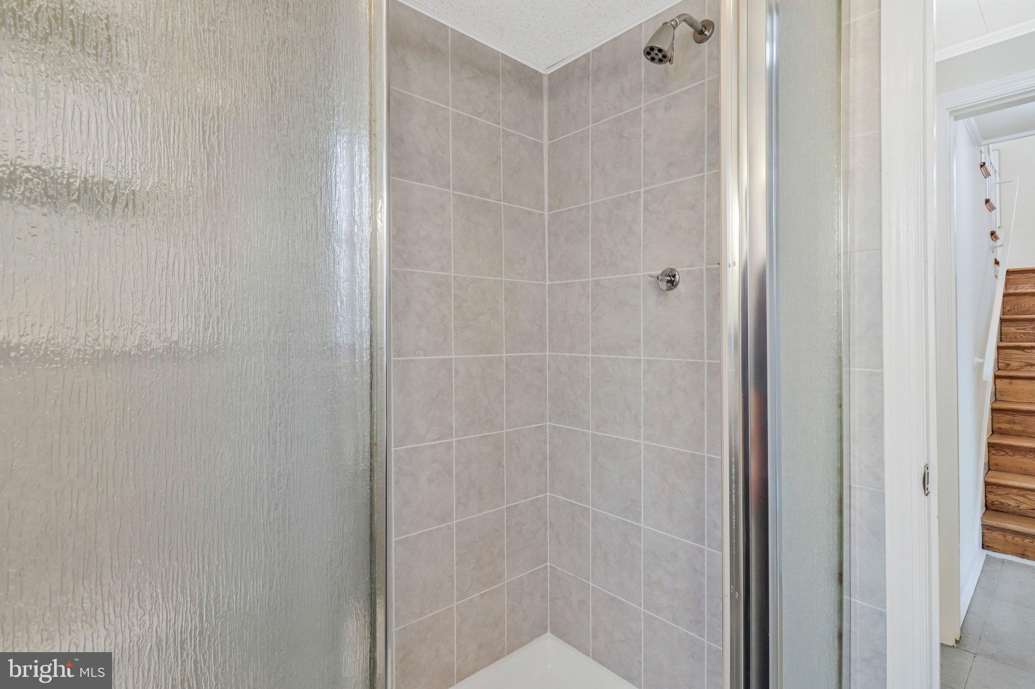 6323 HILLCREST PLACE