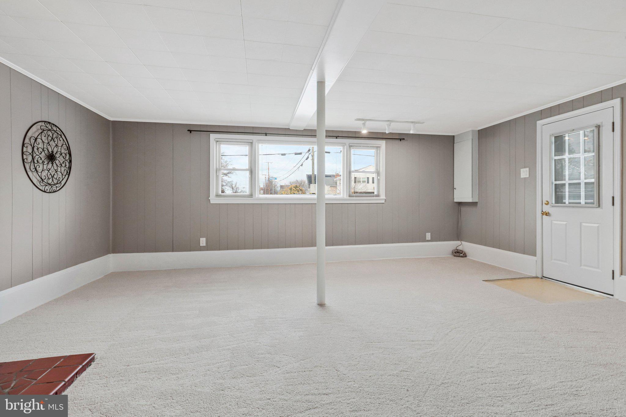 6323 HILLCREST PLACE