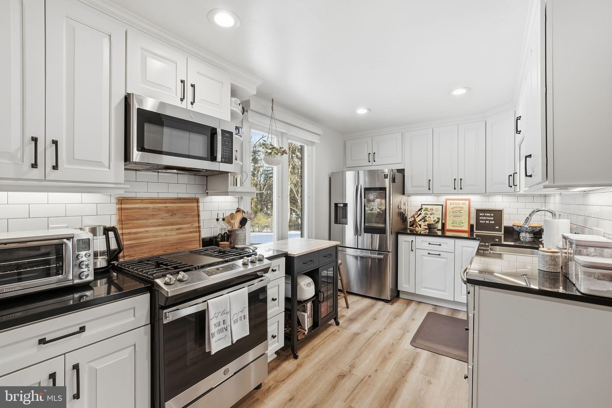 8309 HIGHCLIFFE COURT