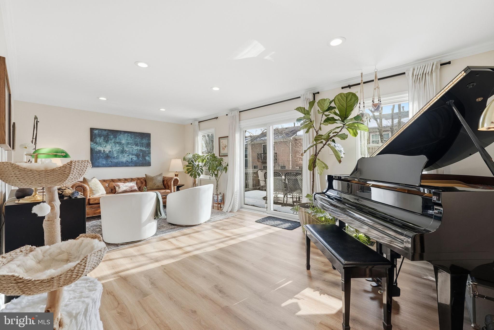 8309 HIGHCLIFFE COURT