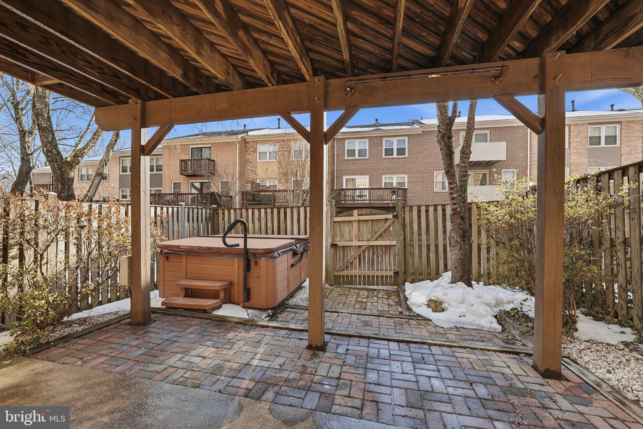 8309 HIGHCLIFFE COURT