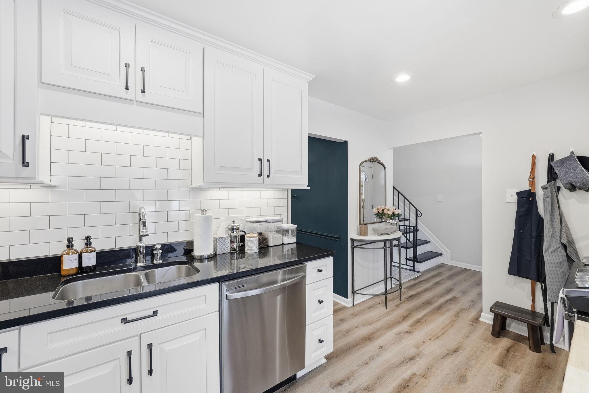 8309 HIGHCLIFFE COURT