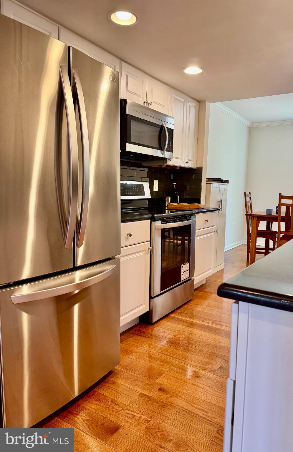 6291 KERRYDALE DRIVE