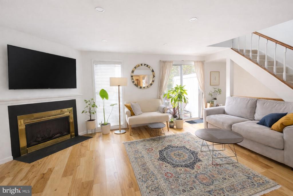 1704 QUIETREE DRIVE