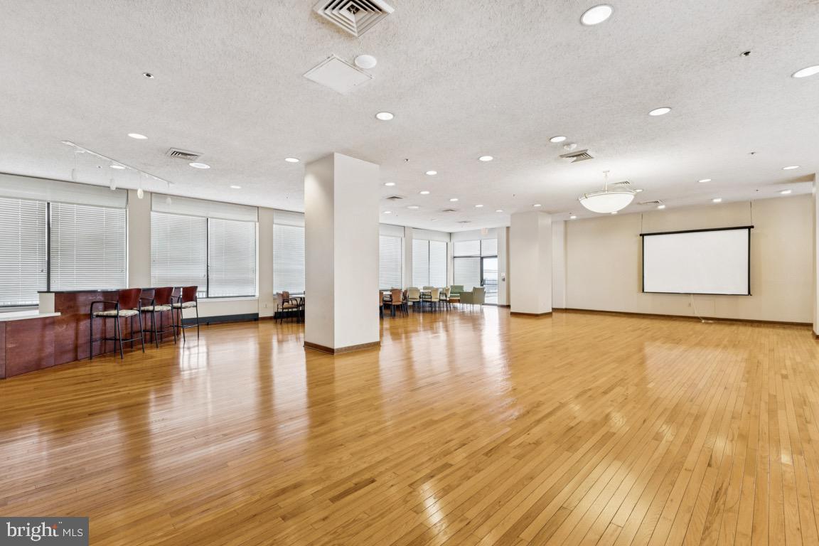 5505 SEMINARY ROAD 1810N