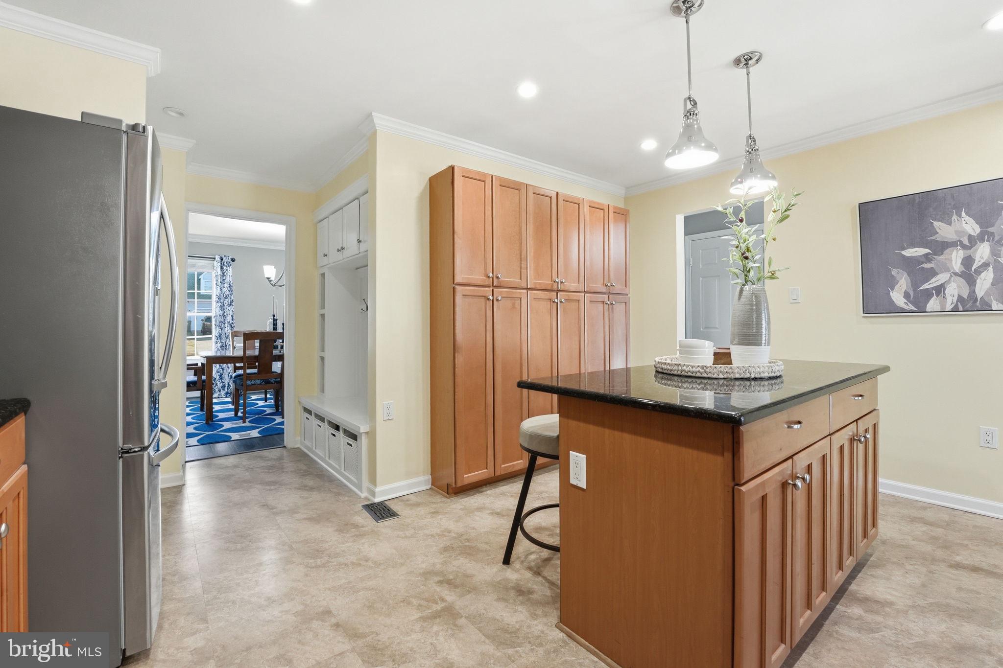 9115 NORTHEDGE DRIVE