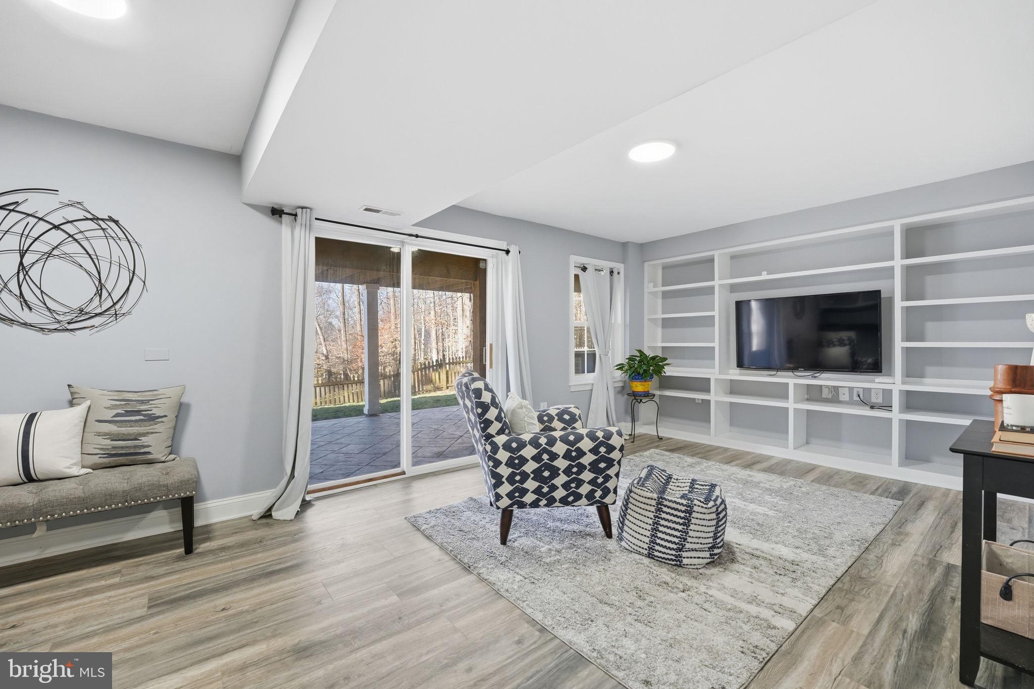 9115 NORTHEDGE DRIVE