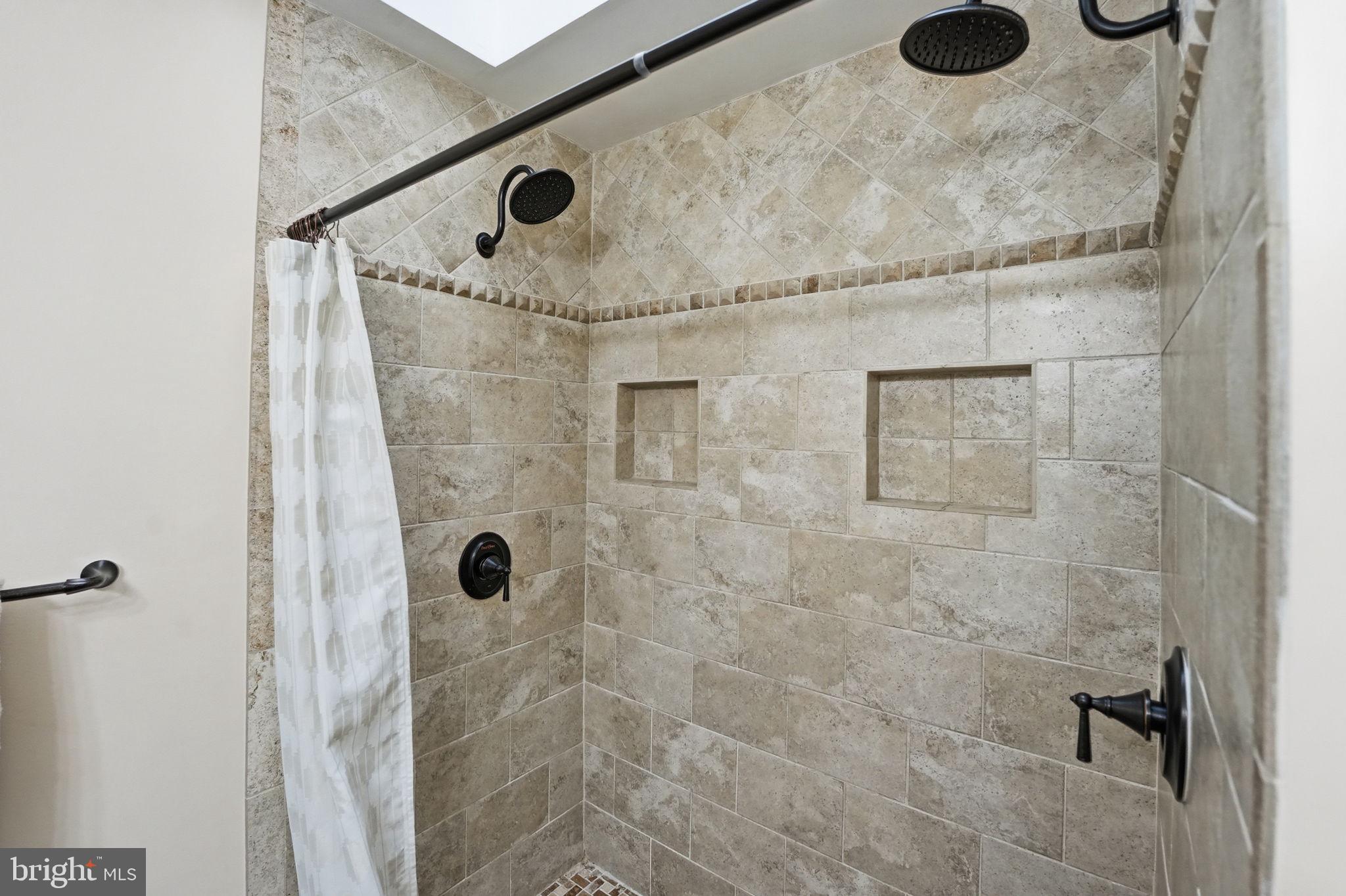 9115 NORTHEDGE DRIVE