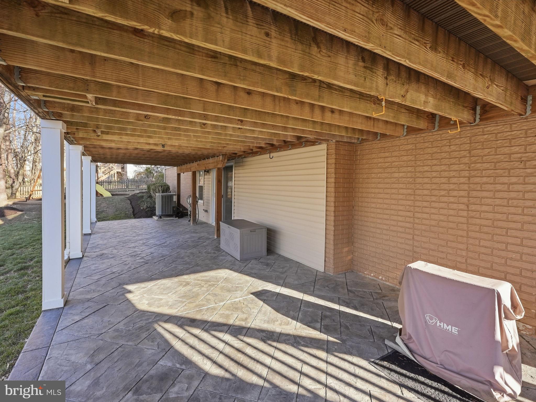 9115 NORTHEDGE DRIVE