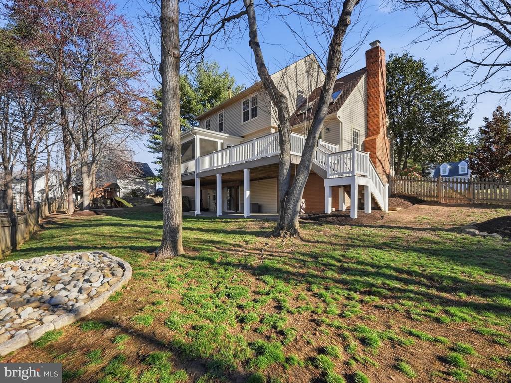 9115 NORTHEDGE DRIVE