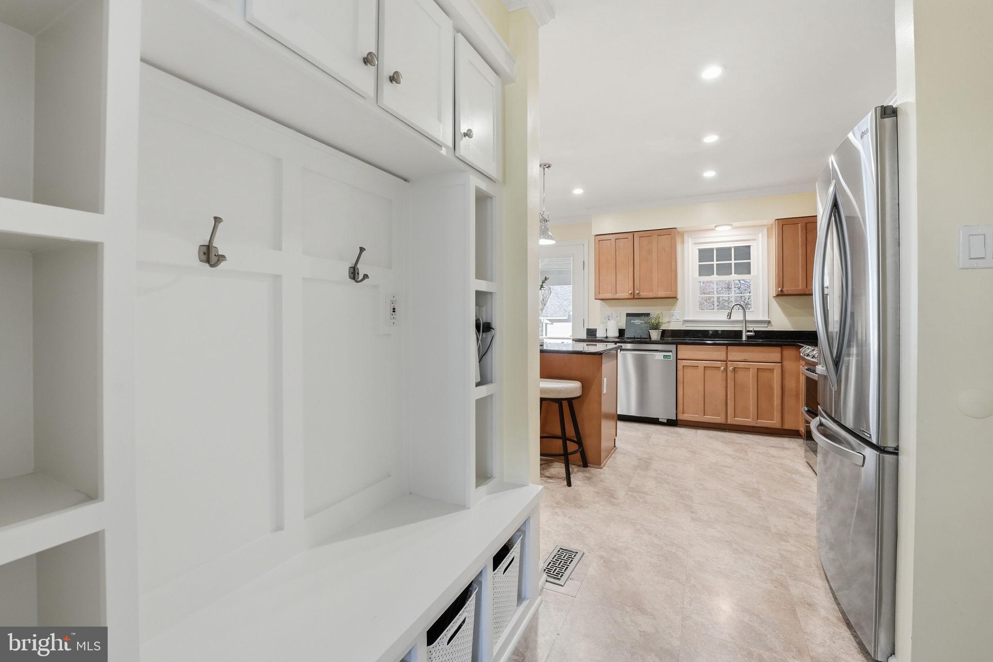 9115 NORTHEDGE DRIVE