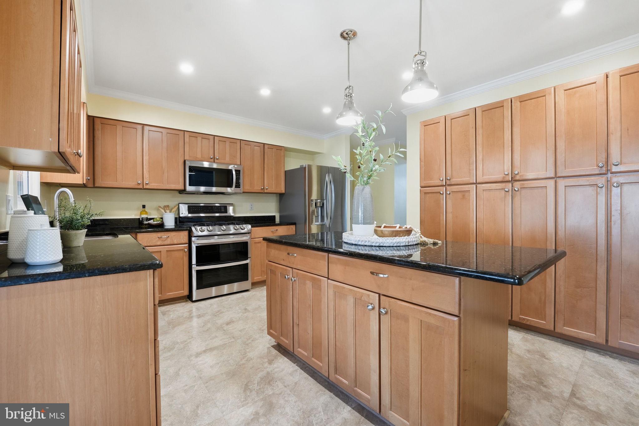 9115 NORTHEDGE DRIVE