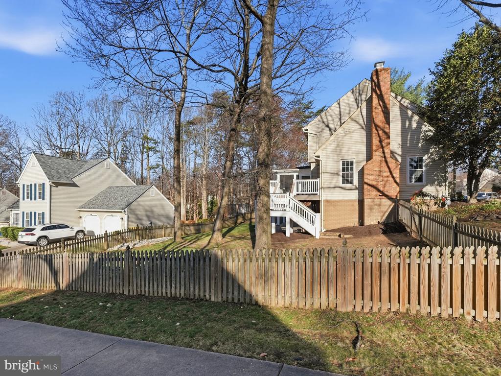 9115 NORTHEDGE DRIVE