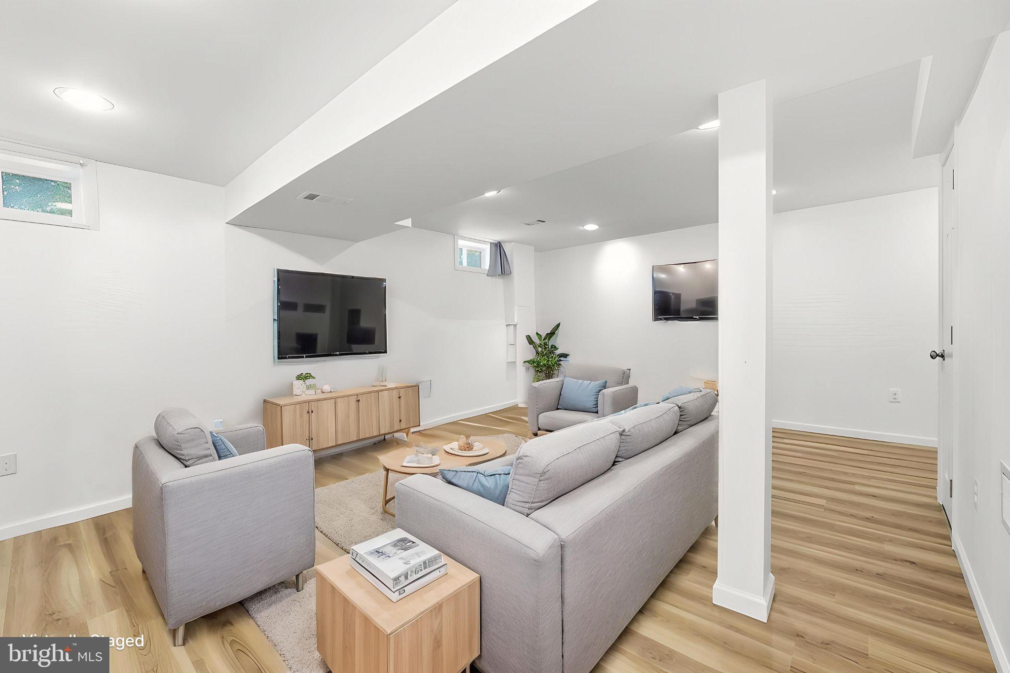6816 ROCK CREEK COURT