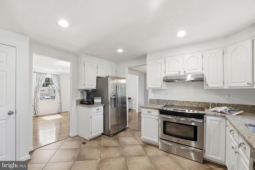6816 ROCK CREEK COURT