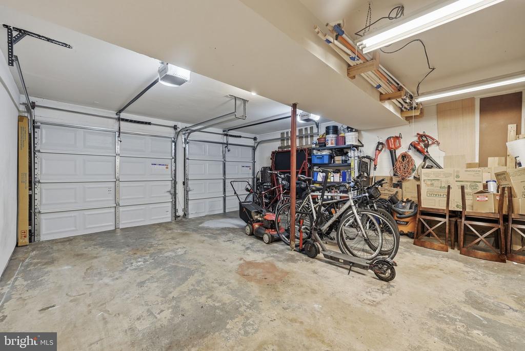 6816 ROCK CREEK COURT