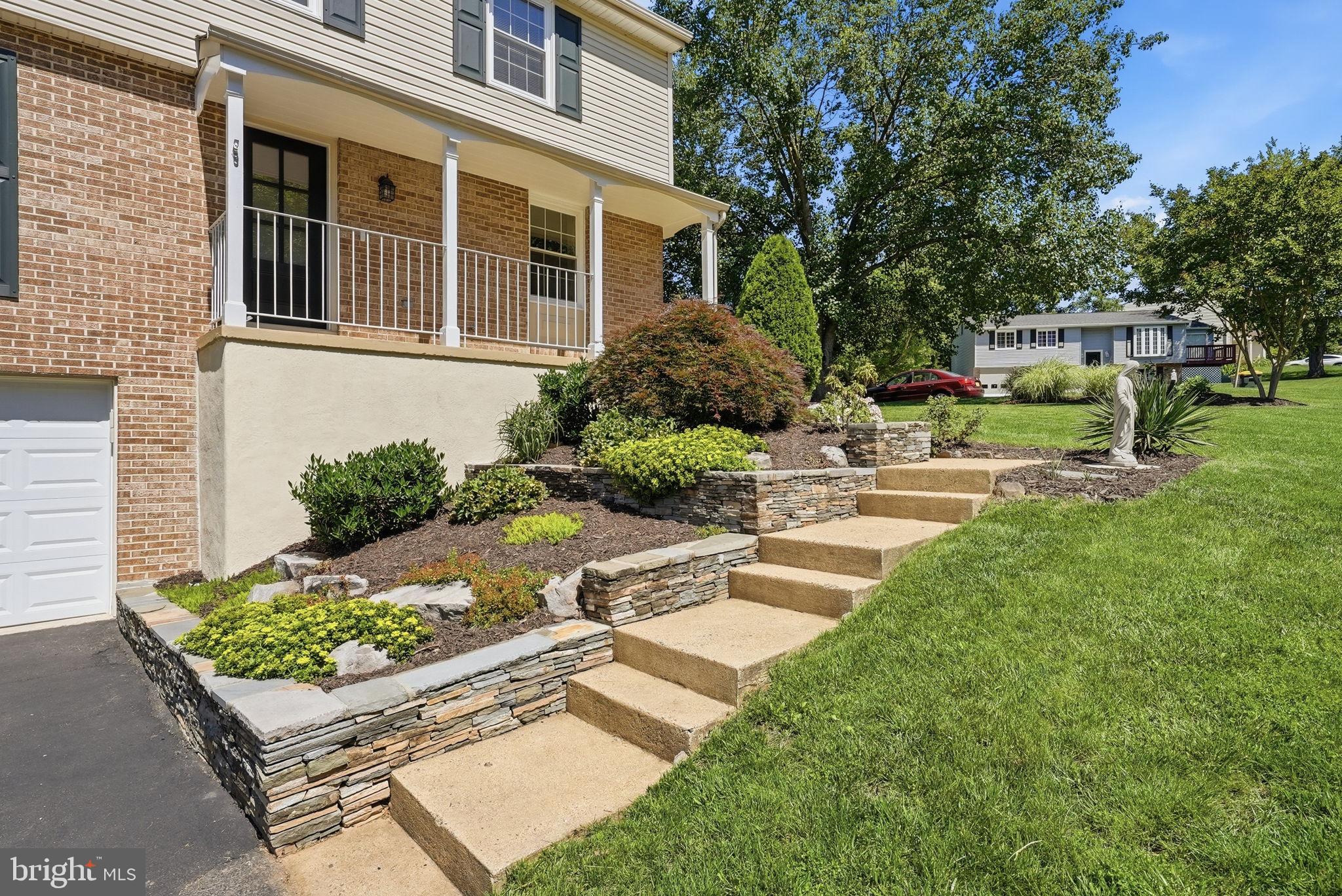 6816 ROCK CREEK COURT